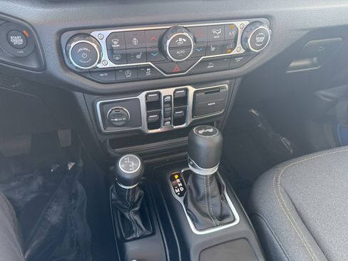Used 2024 Jeep Wrangler Unlimited Sport AWD/4WD image 15