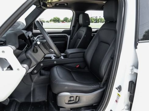 Used 2025 Land Rover Defender 110 S AWD/4WD image 40