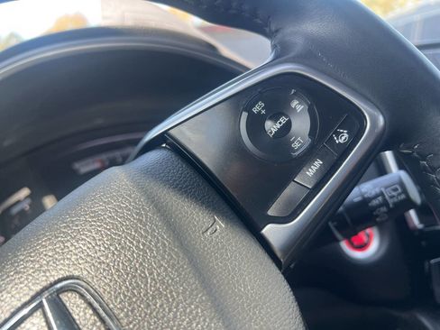 Used 2018 Honda CR-V Touring image 13