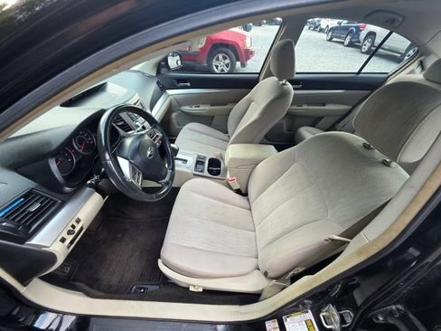 Used 2013 Subaru Legacy 2.5i Premium w/ All-Weather Pkg AWD/4WD image 12