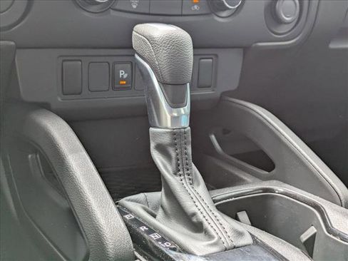 Used 2026 Nissan Frontier SV w/ Tow Package RWD image 13