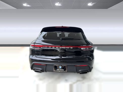 Used 2023 Porsche Macan AWD/4WD image 10