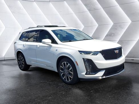 Used 2021 Cadillac XT6 Sport w/ LPO, Floor Liner Package AWD/4WD image 1