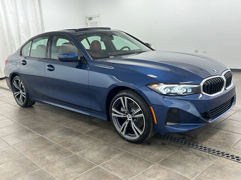 Used 2023 BMW 330i xDrive Sedan w/ Premium Package AWD/4WD image 6