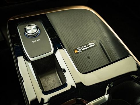 Used 2025 Buick Enclave Avenir w/ Super Cruise Package image 40