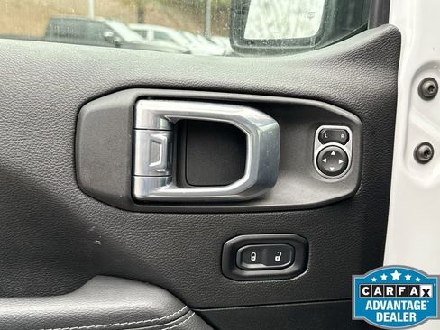 Used 2021 Jeep Wrangler Unlimited Sahara image 13