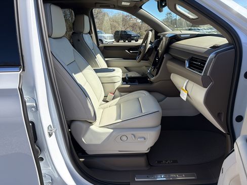 New 2026 GMC Yukon XL Denali image 16