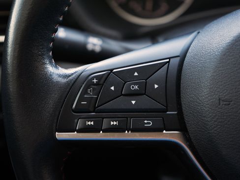 Used 2023 Nissan Sentra SR w/ SR Premium Package image 20