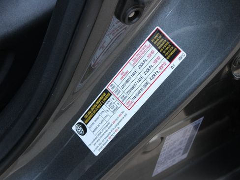 Used 2019 Nissan Rogue SV image 28