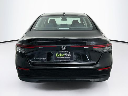 Used 2025 Honda Accord SE image 7
