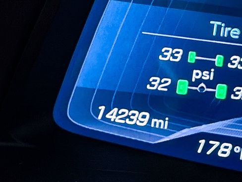 Used 2024 Chevrolet Corvette Stingray Preferred Conv w/ 2LT image 38