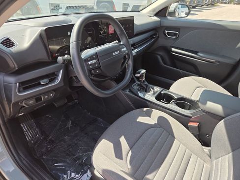 Used 2025 Kia K4 EX FWD image 22