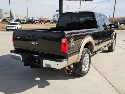 Used 2014 Ford F250 Lariat w/ Lariat Interior Package image 4