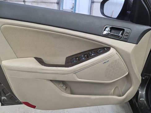 Used 2013 Kia Optima EX w/ Premium Pkg image 27