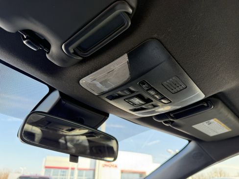 Certified 2022 Toyota Corolla SE w/ SE Premium Package image 28