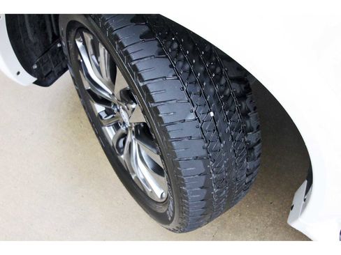 Used 2024 Nissan Armada Platinum w/ Captain's Chairs Package image 30