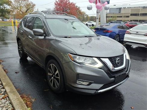 Used 2020 Nissan Rogue SL w/ Premium Package image 26