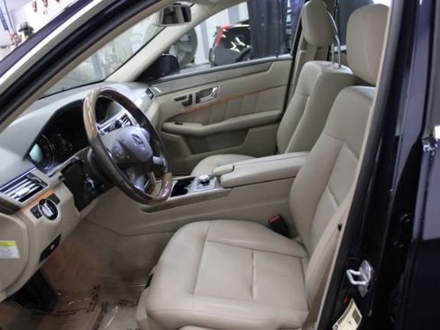 Used 2011 Mercedes-Benz E 350 4MATIC Sedan image 13