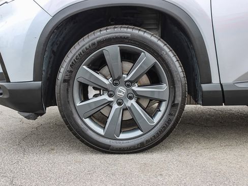 Certified 2025 Honda Pilot Sport image 11