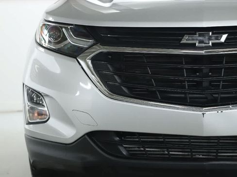 Used 2020 Chevrolet Equinox LT w/ Driver Convenience Package FWD image 6