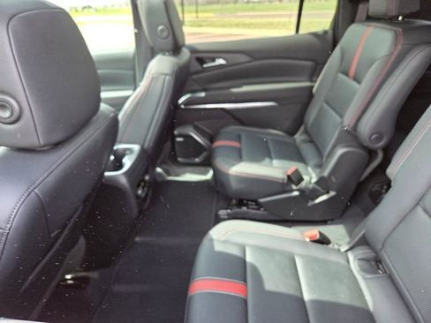Used 2024 Chevrolet Traverse RS AWD/4WD image 52
