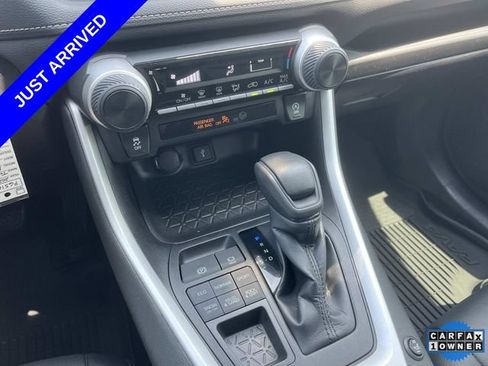 Used 2021 Toyota RAV4 LE AWD/4WD image 42