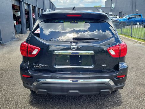 Used 2019 Nissan Pathfinder SV FWD image 5