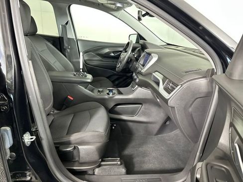 Used 2023 GMC Terrain SLE w/ Driver Convenience Package image 29