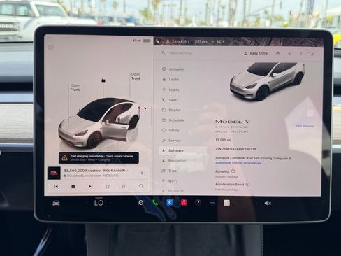 Used 2023 Tesla Model Y Long Range image 26