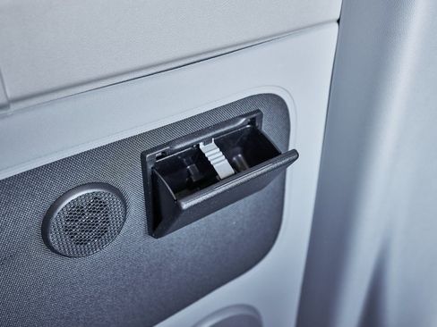 Used 2018 Mercedes-Benz Sprinter 2500 image 49