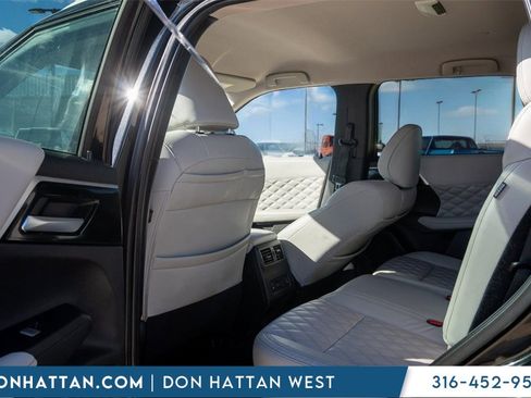 Used 2022 Mitsubishi Outlander SEL image 21