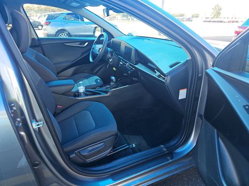 Used 2026 Kia Niro LX FWD image 13