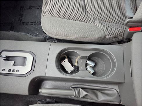 Used 2021 Nissan Frontier SV w/ Midnight Edition Floor Mats RWD image 20