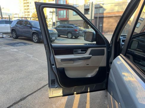 Used 2011 Land Rover Range Rover Sport HSE LUX image 9