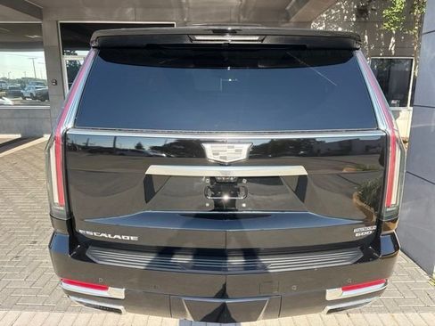 Used 2025 Cadillac Escalade ESV Premium Luxury w/ LPO, Radiant Package AWD/4WD image 9