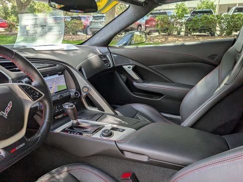 Used 2016 Chevrolet Corvette Z06 w/ 3LZ Preferred Equipment Group RWD image 13