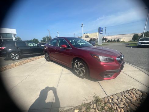 Used 2022 Subaru Legacy Premium AWD/4WD image 3