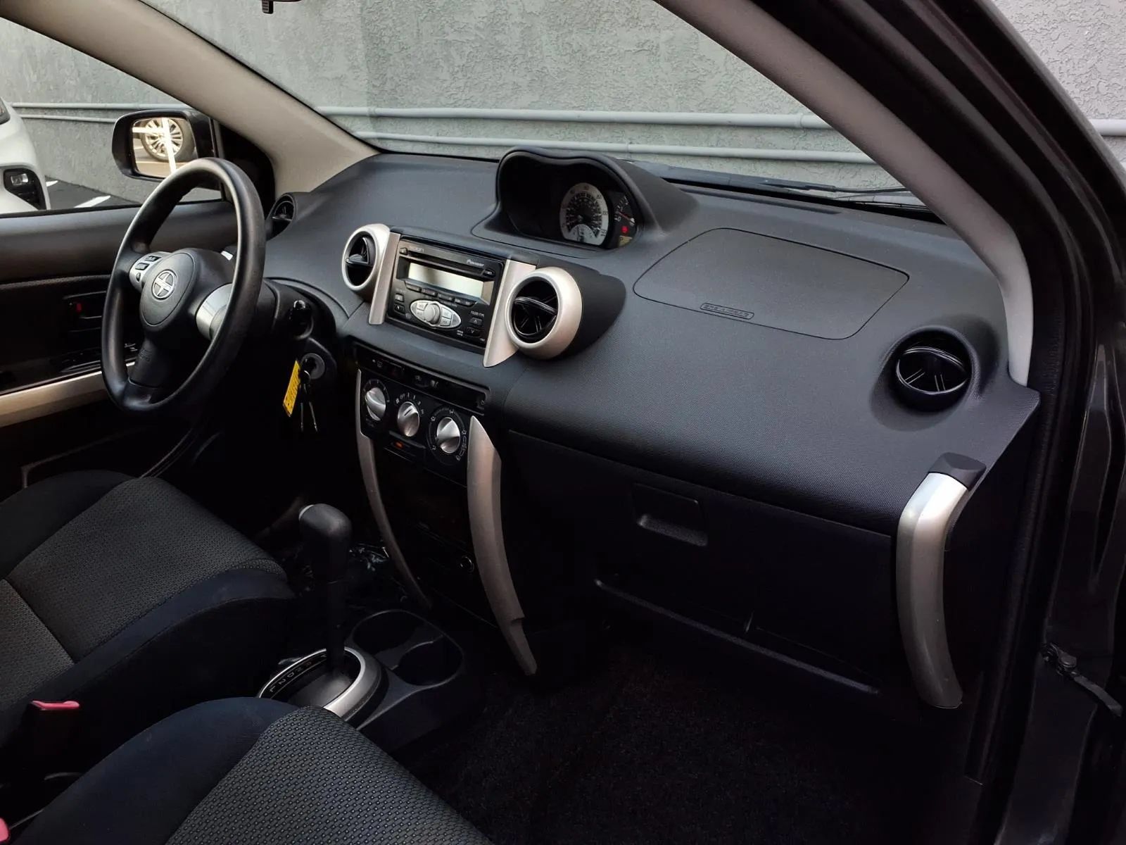 Used 2006 Scion xA FWD image 23