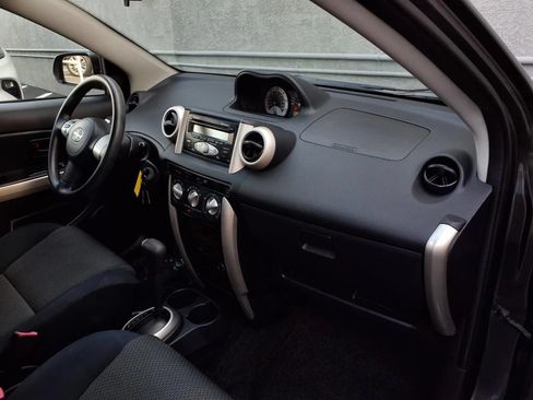 Used 2006 Scion xA FWD image 23