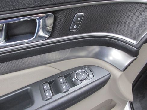 Used 2019 Ford Explorer XLT w/ Equipment Group 201A image 34