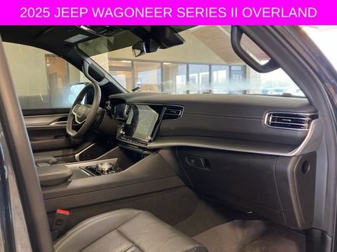 Used 2025 Jeep Wagoneer Series II AWD/4WD image 11
