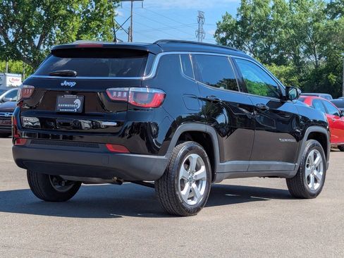 Used 2020 Jeep Compass Latitude w/ Cold Weather Group AWD/4WD image 11