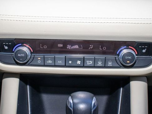 Used 2020 MAZDA MAZDA6 Touring image 23