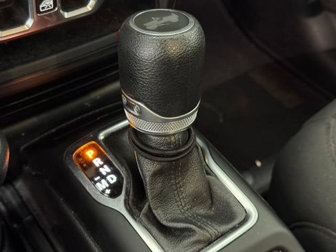 Used 2020 Jeep Wrangler Unlimited Sport S w/ Sun And Sound Package AWD/4WD image 28