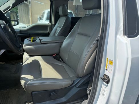Used 2020 Ford F250 XL w/ Snow Plow Prep Package AWD/4WD image 4