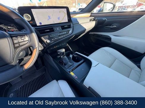 Used 2025 Lexus ES 350 Ultra Luxury image 42