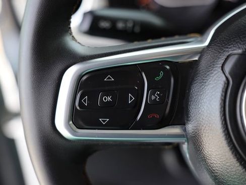 Used 2024 Jeep Wrangler Sahara image 15