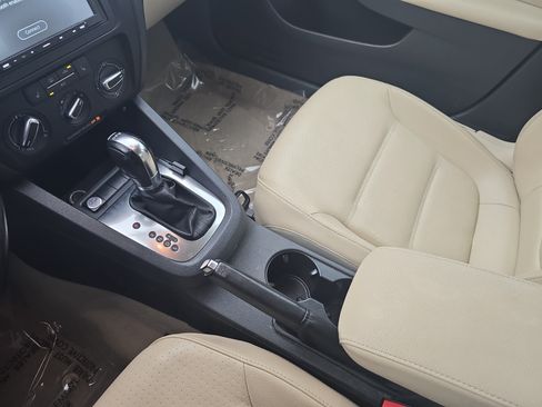 Used 2014 Volkswagen Jetta TDI FWD image 23