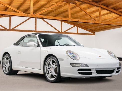 Used 2005 Porsche 911 Carrera image 8