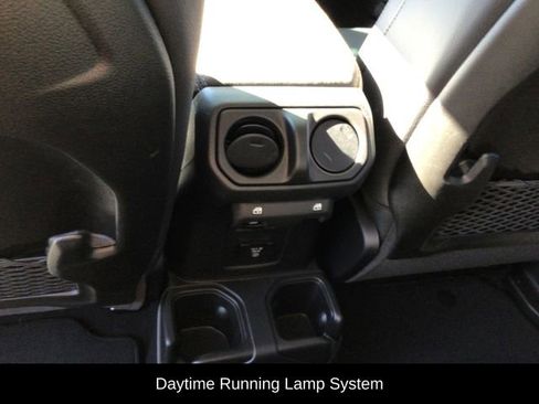 New 2025 Jeep Gladiator Sport w/ Premium Package image 37